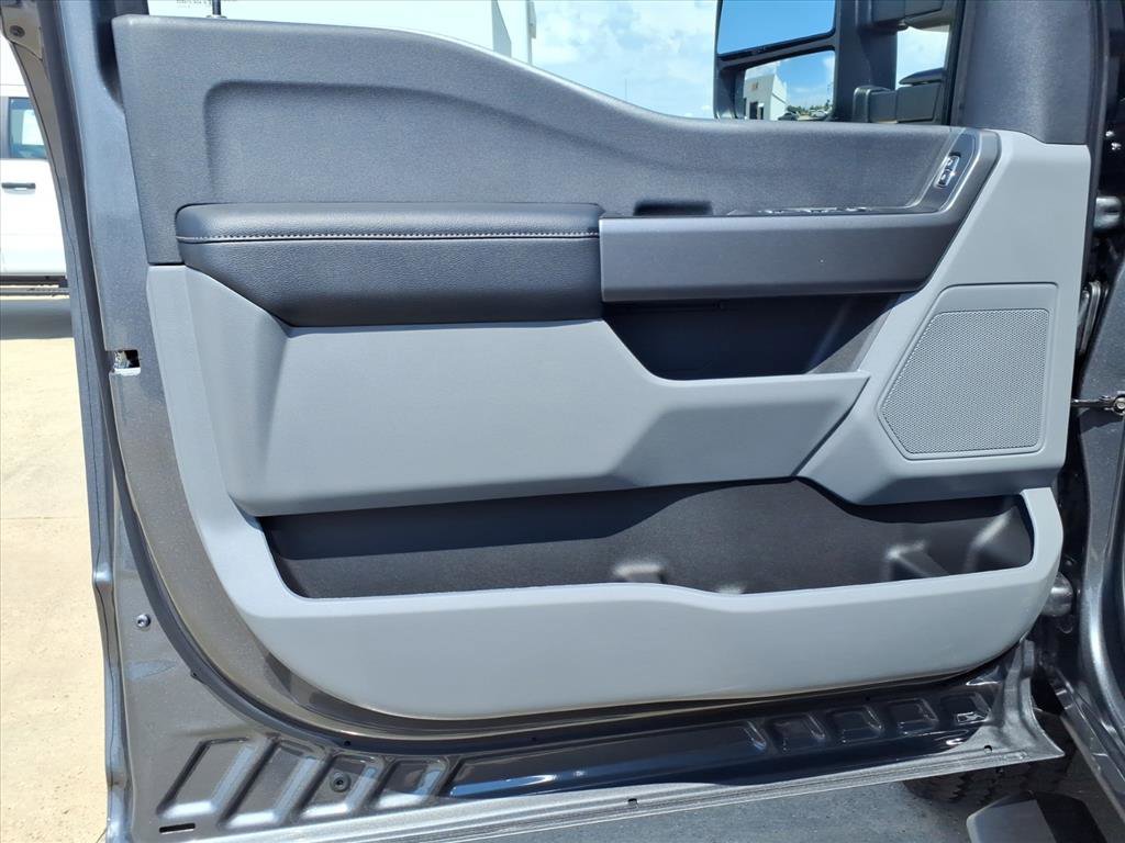New 2026 Ford F250 4x4 Crew Cab Super Duty image 19