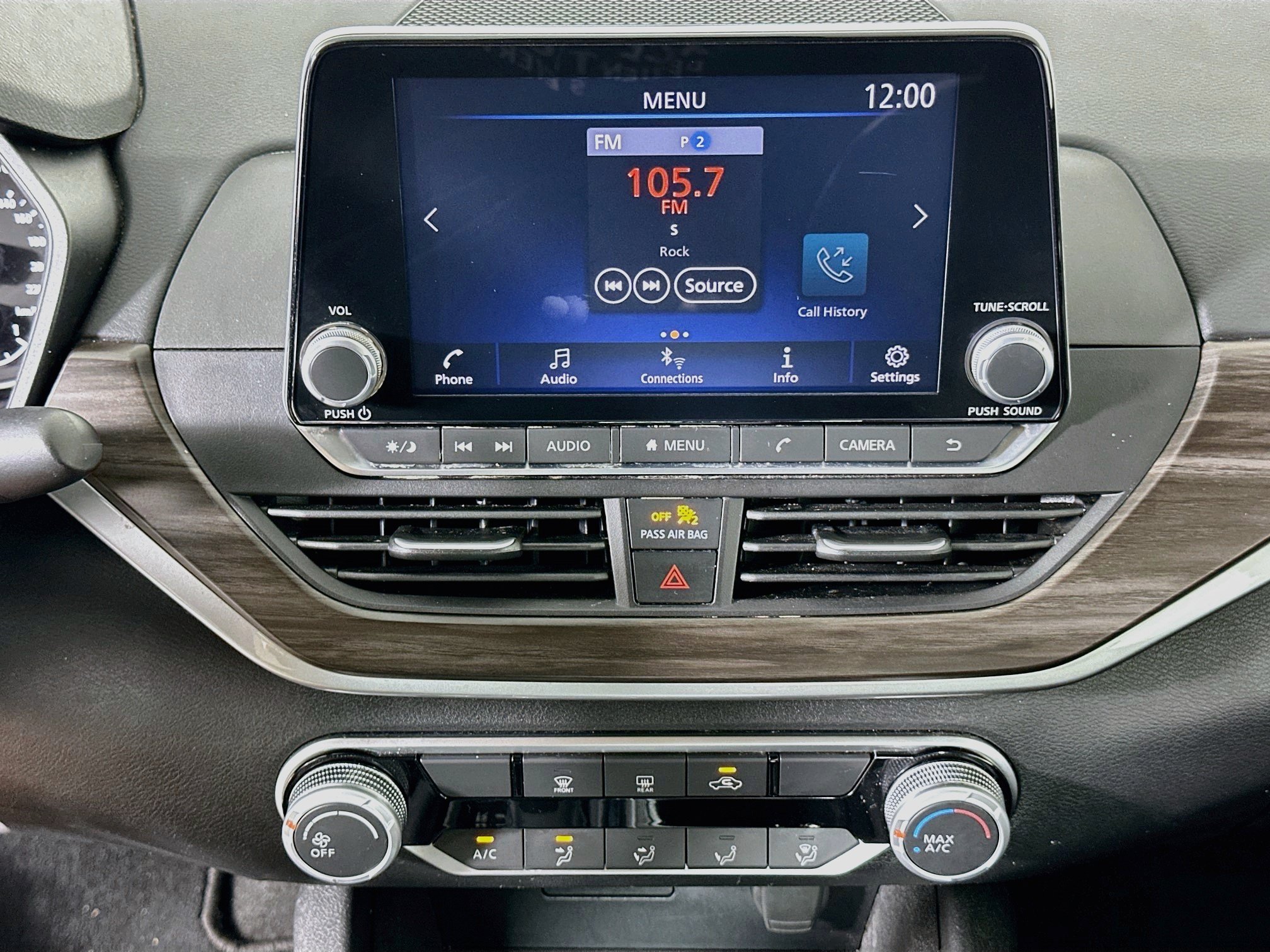 Used 2025 Nissan Altima 2.5 SV FWD image 23