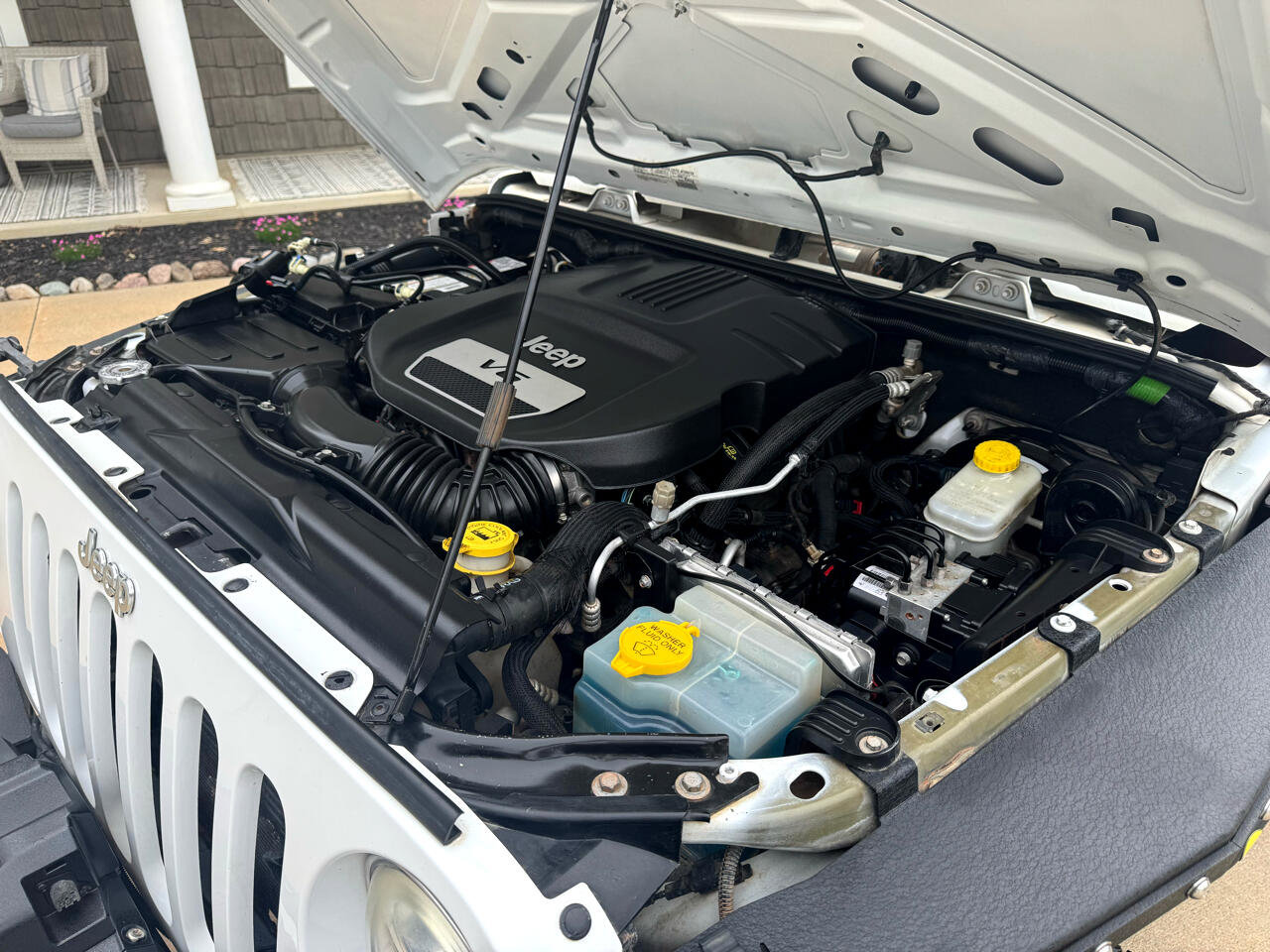 Used 2017 Jeep Wrangler Rubicon w/ Power Convenience Group image 21