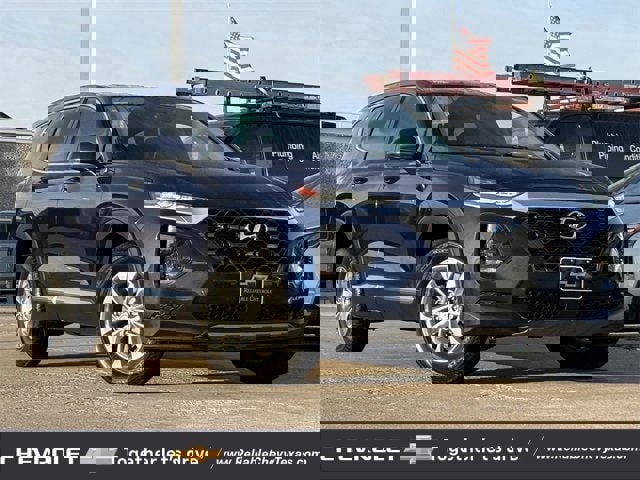 Used 2019 Hyundai Santa Fe SE image 2