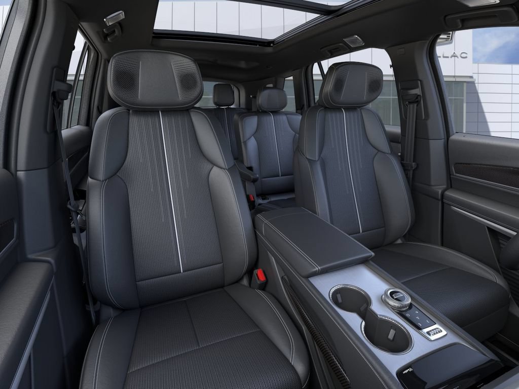 New 2027 Cadillac Vistiq Sport w/ LPO, Floor Liner Package AWD/4WD image 16