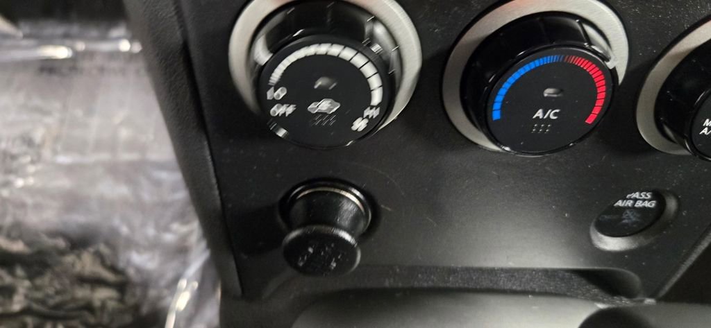 Used 2015 Nissan Rogue S w/ Convenience Package image 48