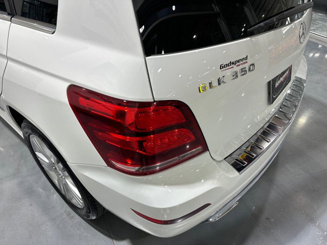 Used 2015 Mercedes-Benz GLK 350 4MATIC image 25