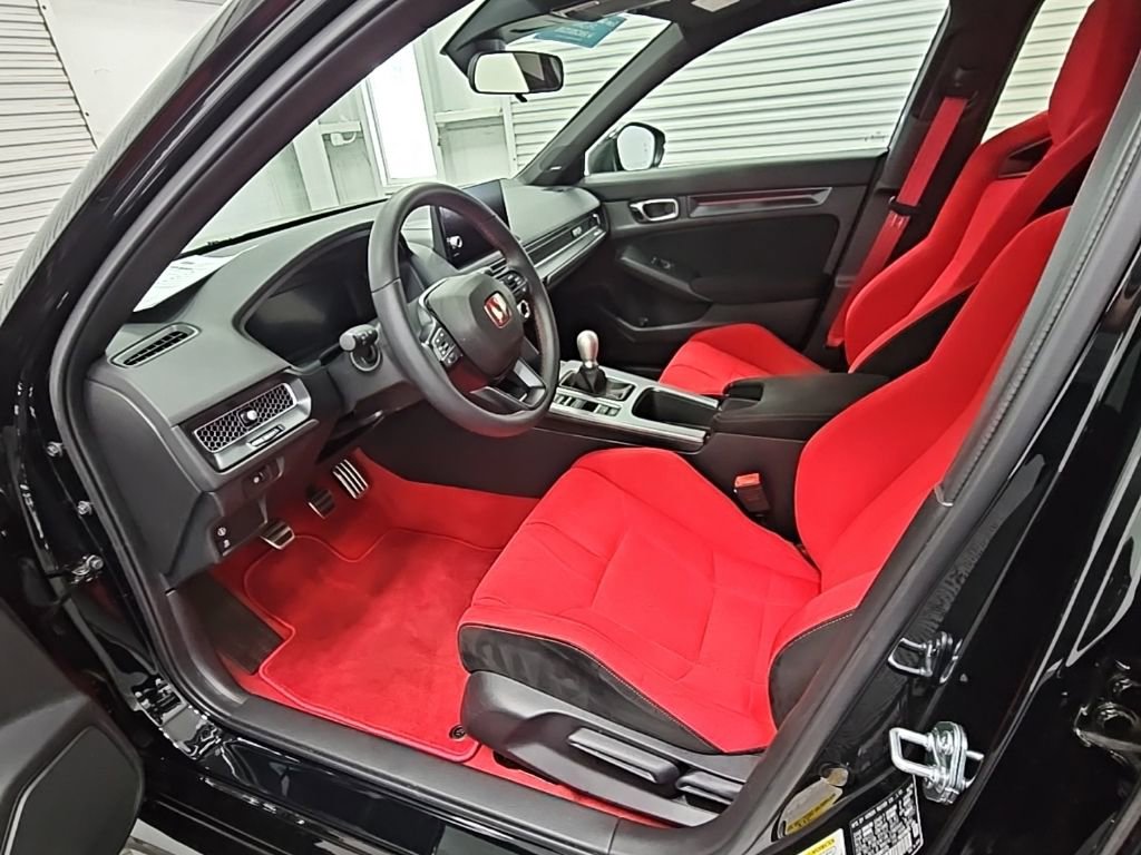 Used 2025 Honda Civic Type R image 11