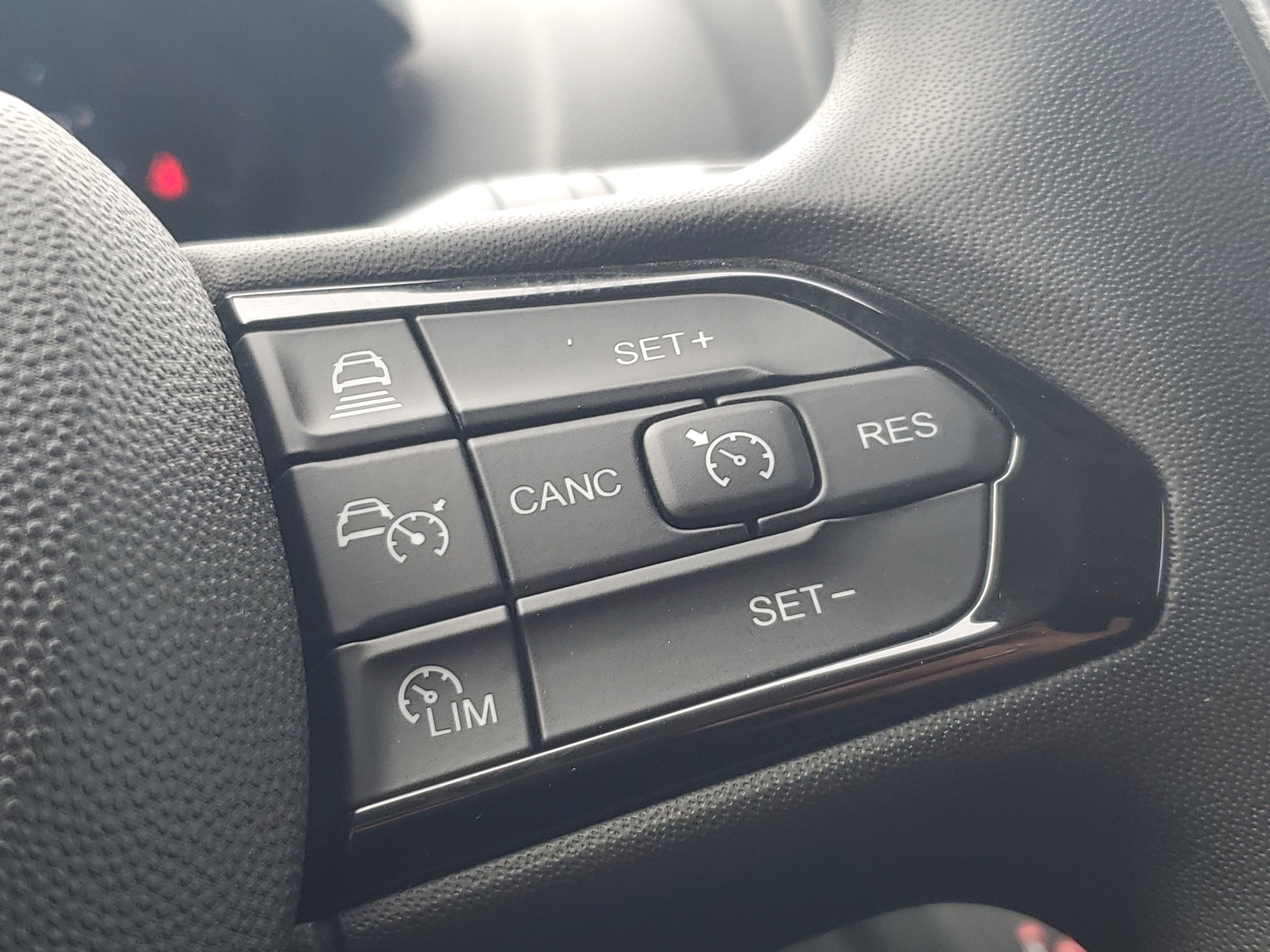 Used 2025 RAM ProMaster 2500 w/ Safety Group image 12