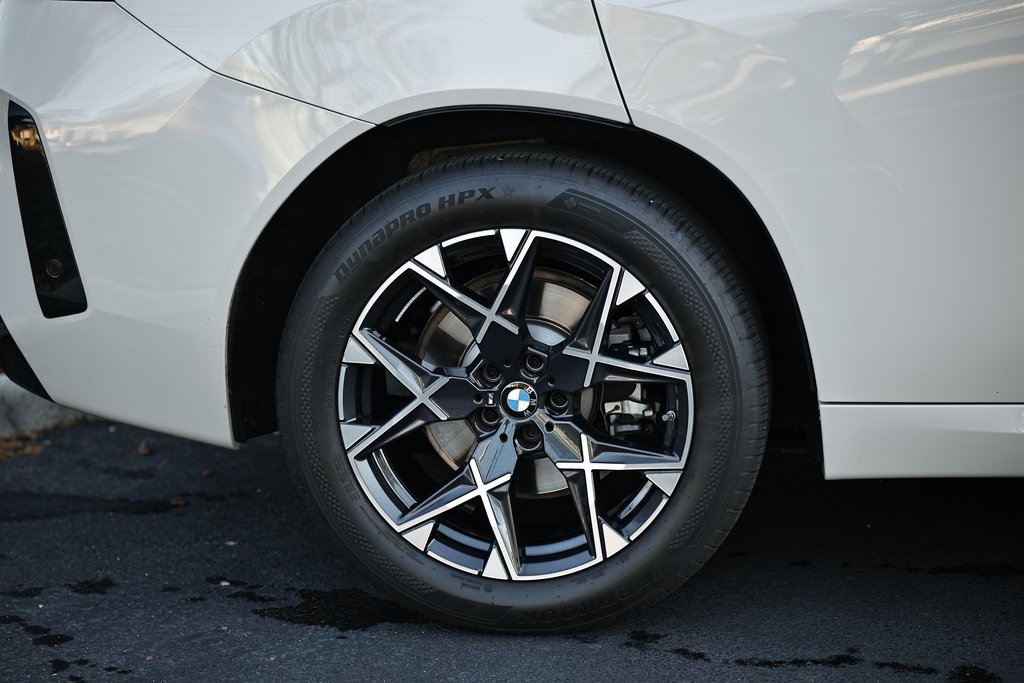 Certified 2025 BMW X3 xDrive30i w/ M Sport Package image 6