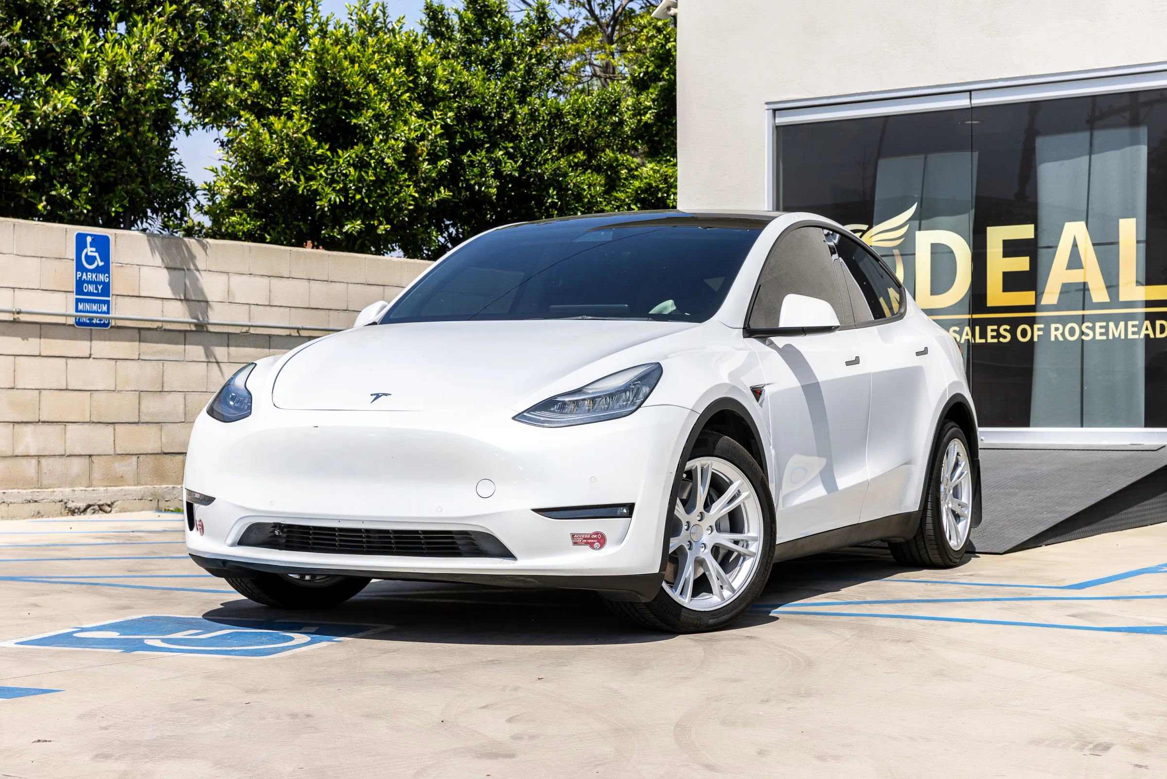 Used 2021 Tesla Model Y Long Range AWD/4WD image 6