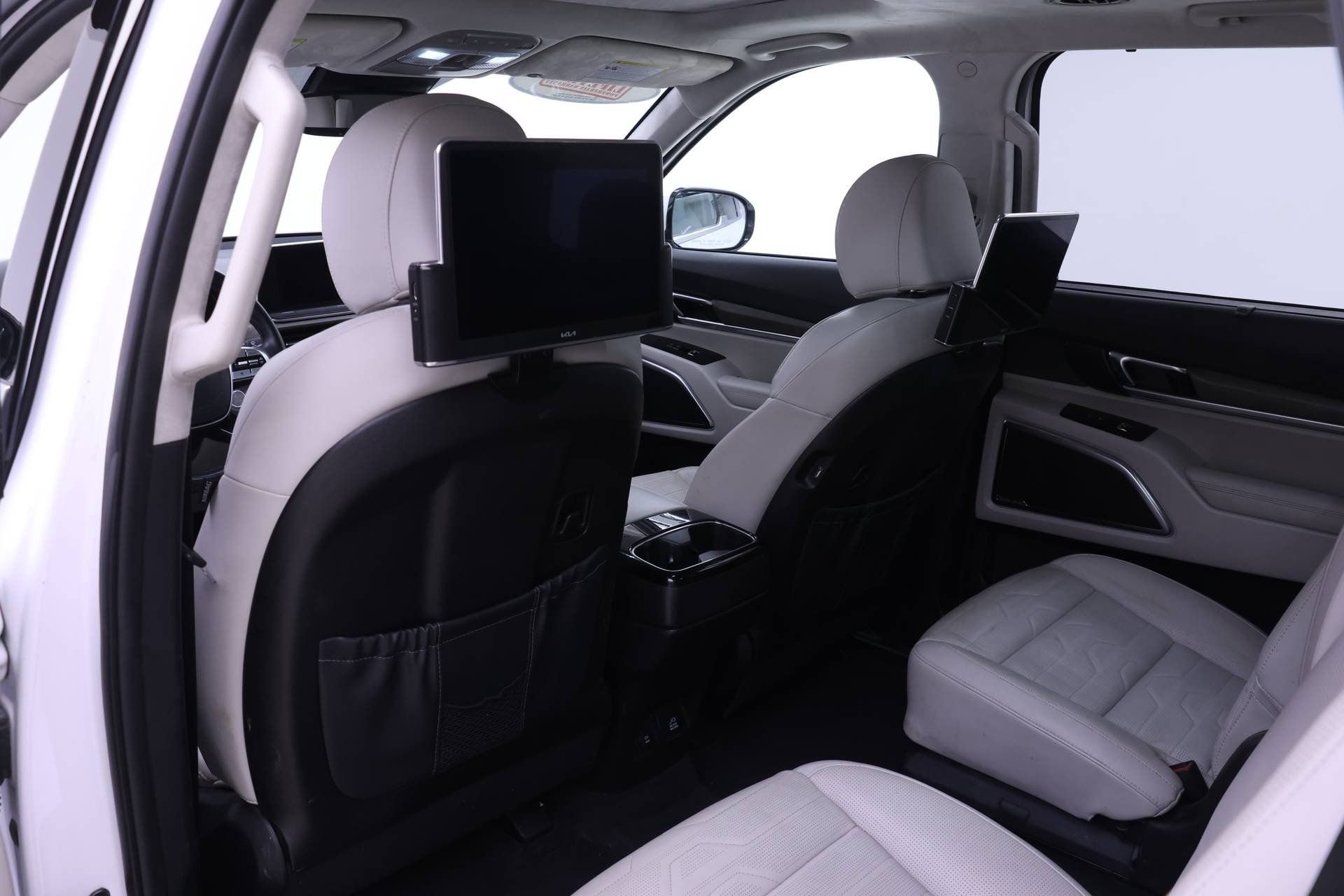 Used 2022 Kia Telluride SX w/ SX Prestige Package image 11