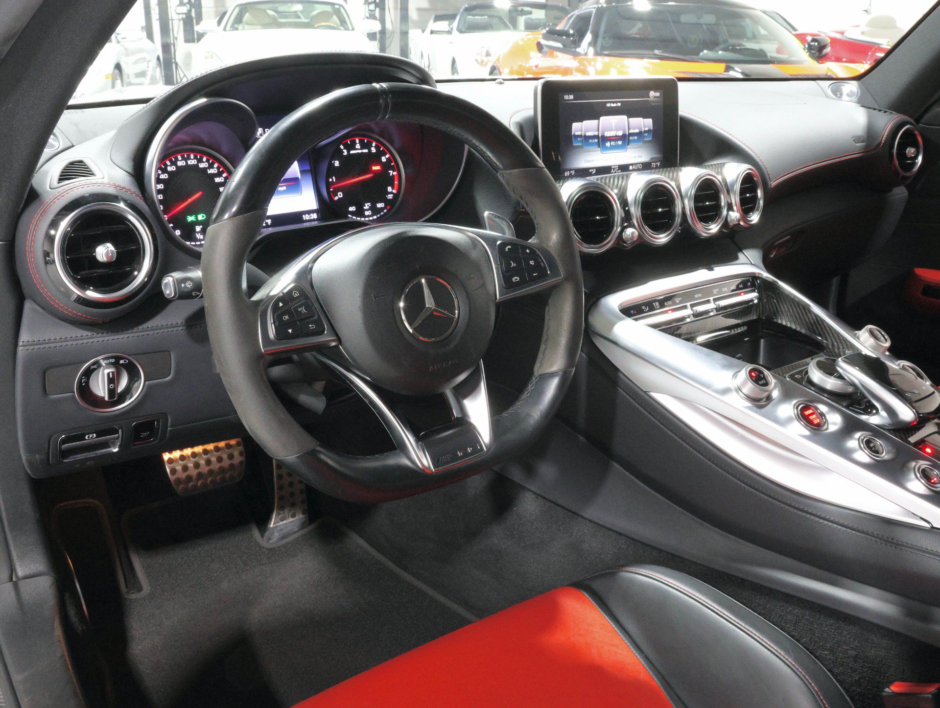 Used 2016 Mercedes-Benz AMG GT S image 2