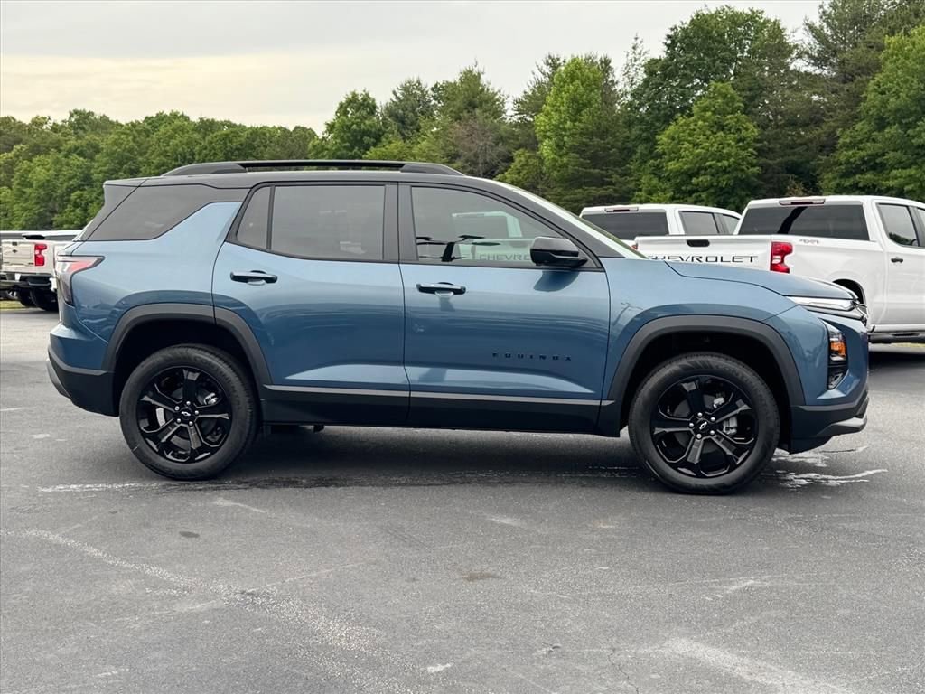 New 2026 Chevrolet Equinox LT w/ Midnight Edition FWD image 2