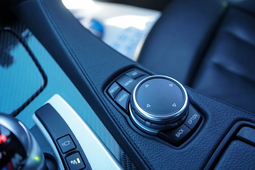 Used 2016 BMW M6 image 19