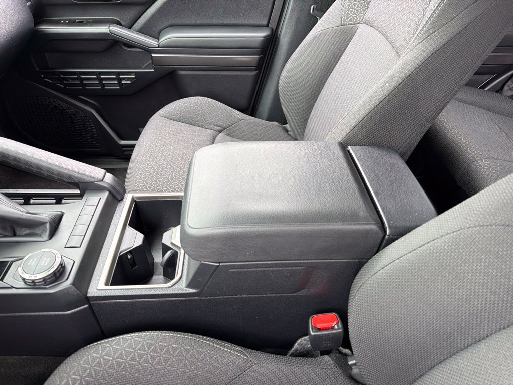 Used 2025 Toyota 4Runner SR5 RWD image 13