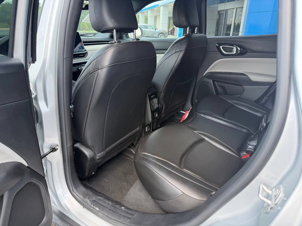 Used 2025 Jeep Compass Limited AWD/4WD image 8