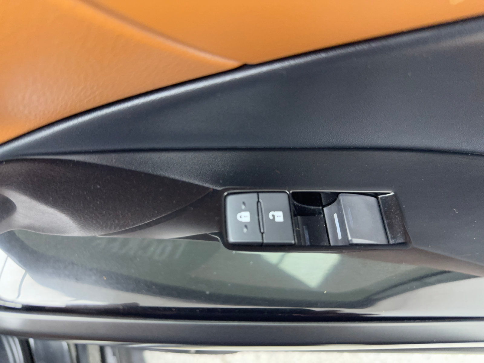 Used 2023 Lexus IS 300 w/ Comfort Package RWD image 34