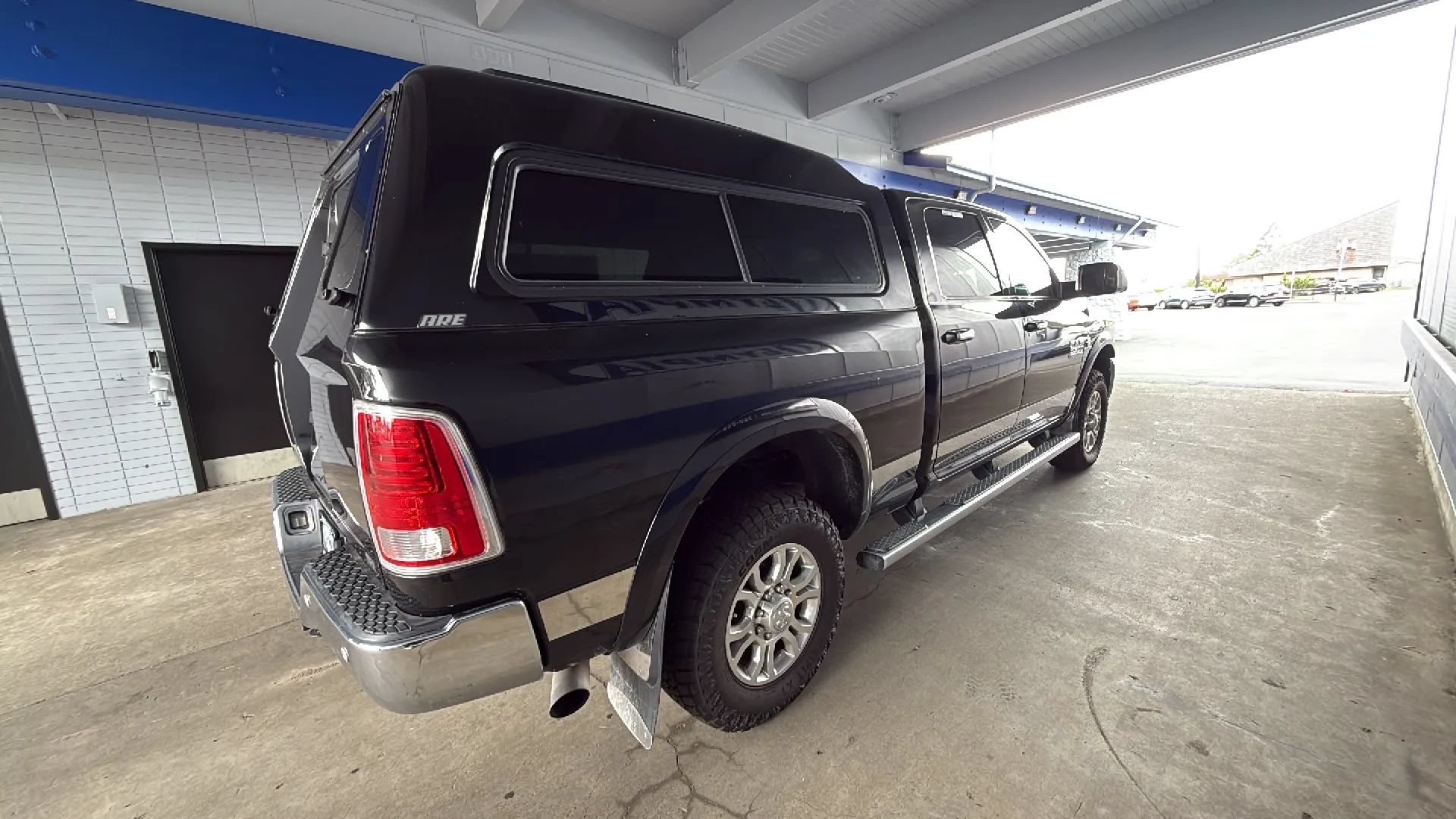 Used 2017 RAM 3500 Laramie w/ Snow Chief Group AWD/4WD image 6