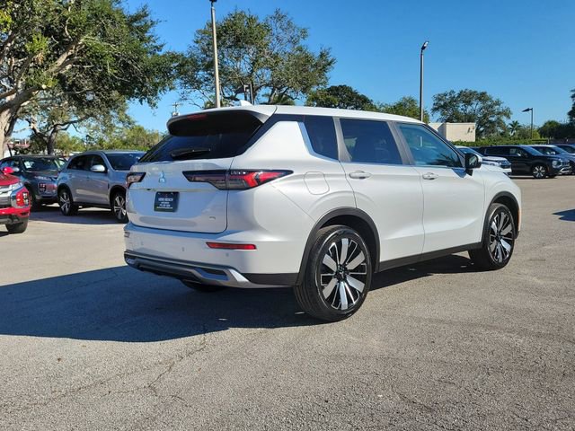 New 2026 Mitsubishi Outlander SE image 6