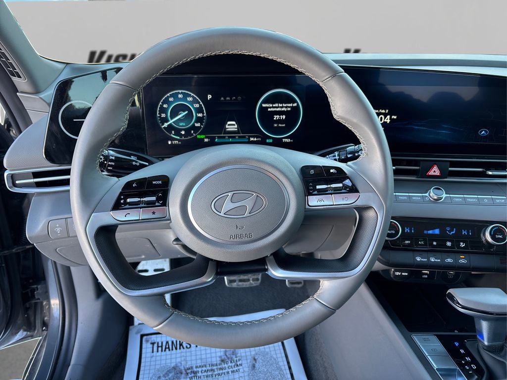Certified 2025 Hyundai Elantra SEL image 23