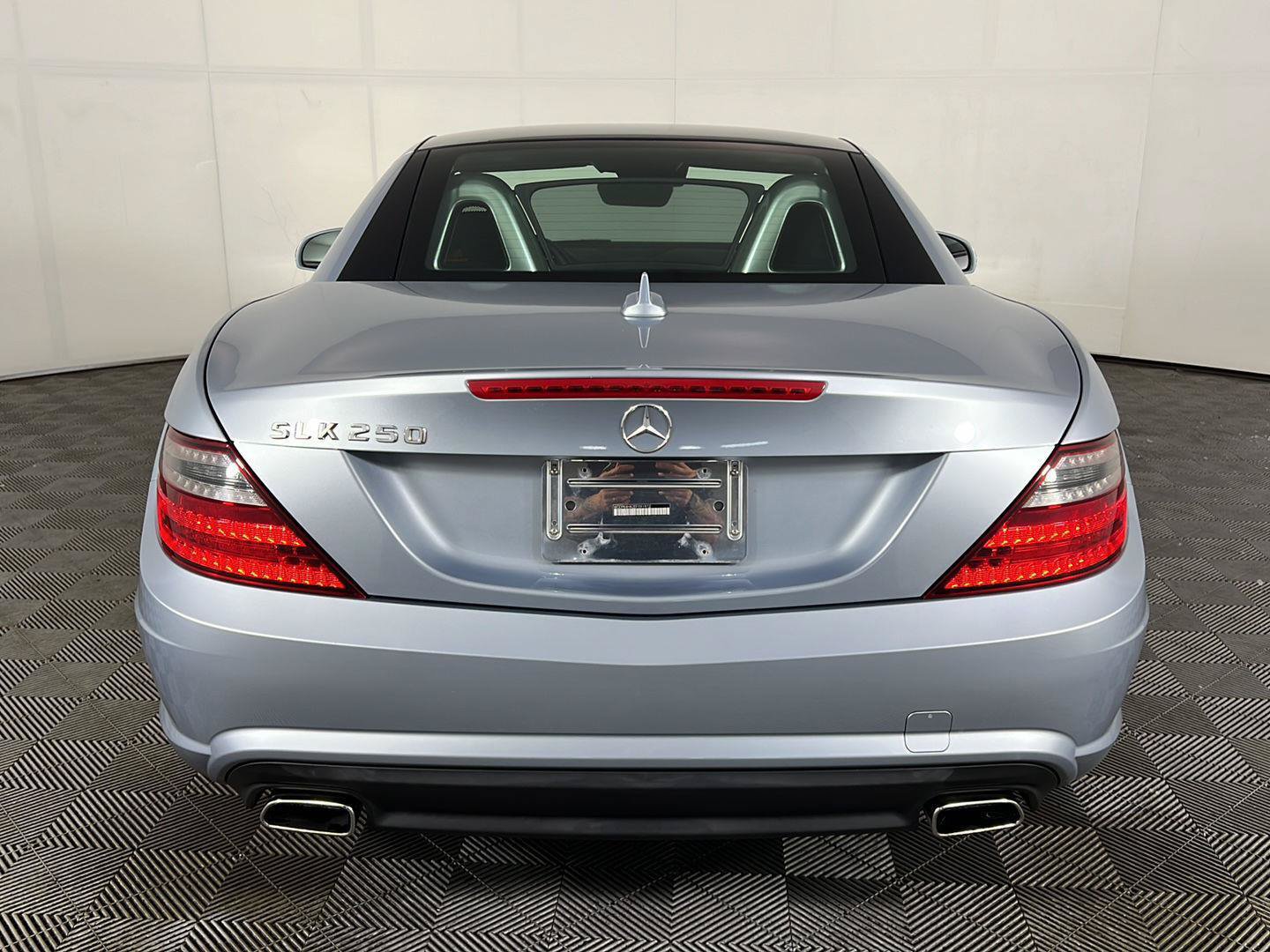 Used 2014 Mercedes-Benz SLK 250 image 15