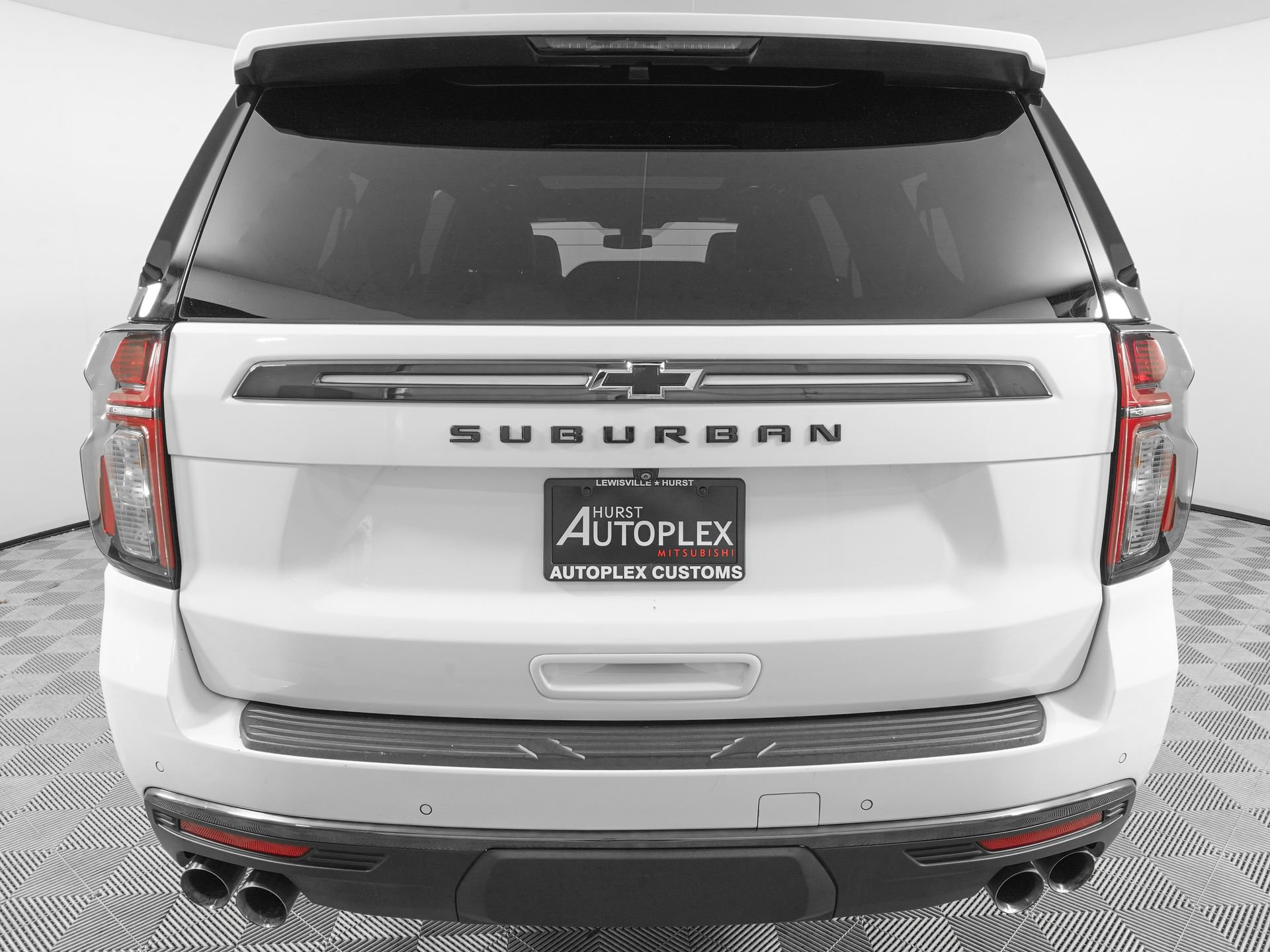 Used 2022 Chevrolet Suburban Z71 w/ Z71 Off-Road Package AWD/4WD image 5