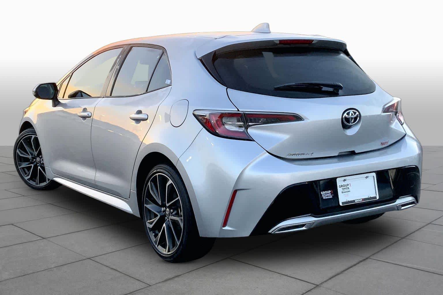 Used 2022 Toyota Corolla XSE FWD image 12