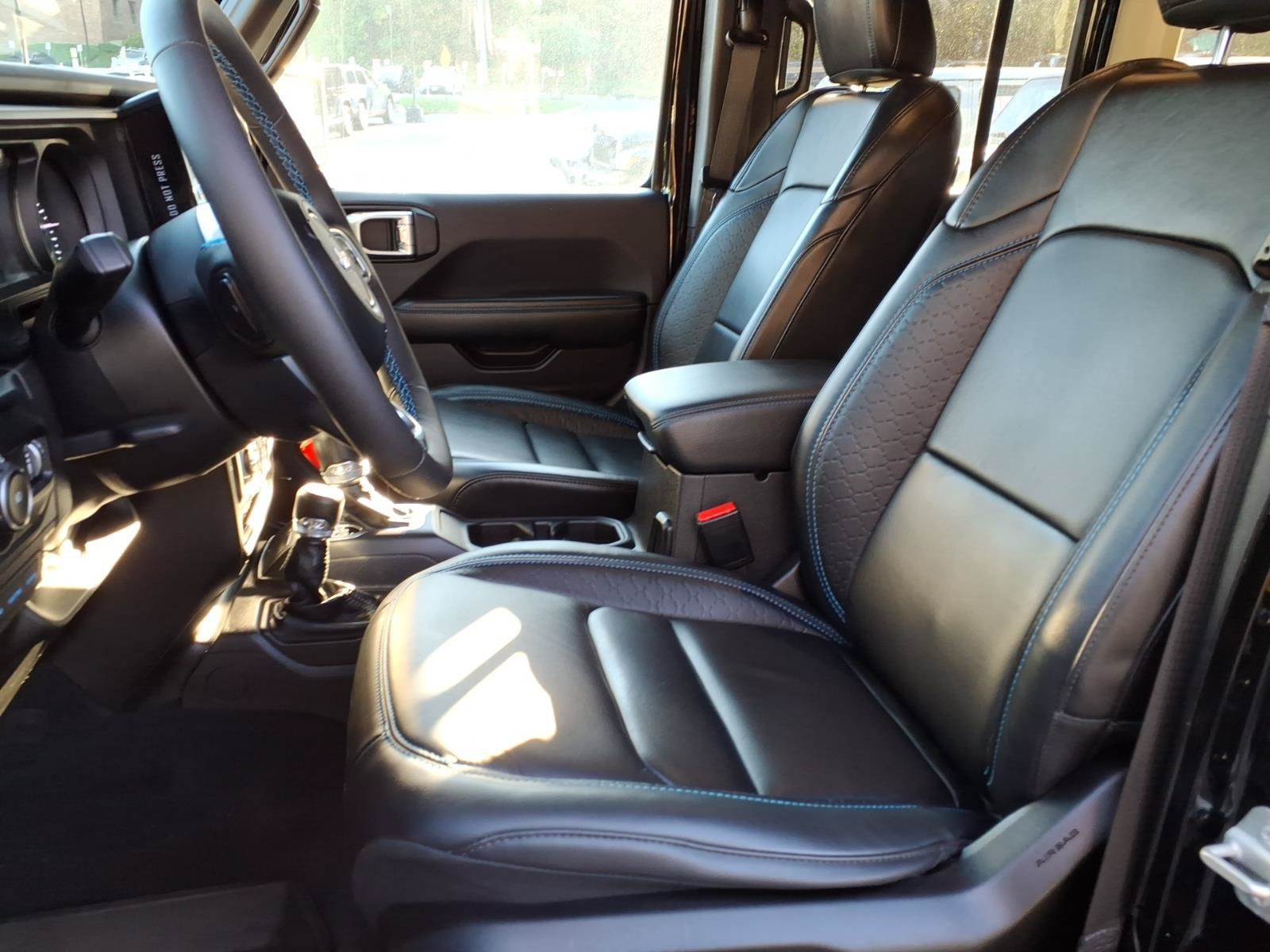 Used 2024 Jeep Wrangler High Altitude AWD/4WD image 13
