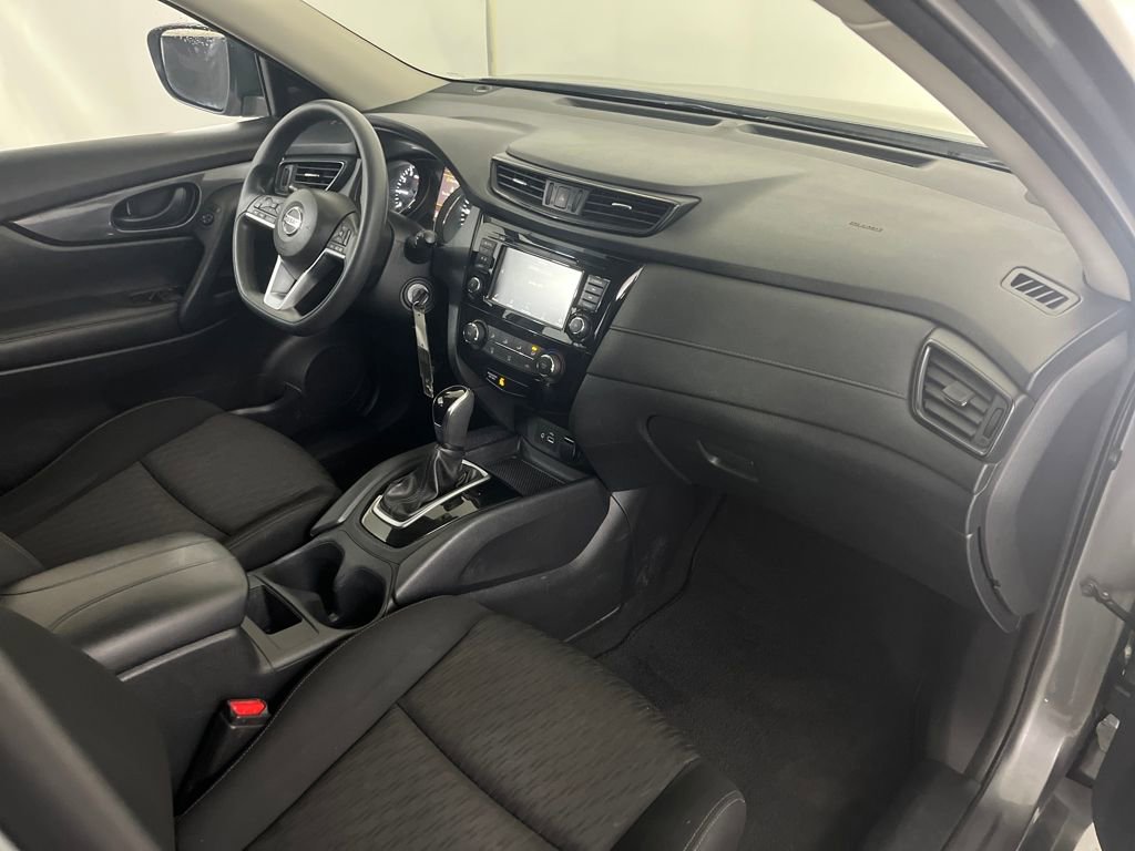 Used 2019 Nissan Rogue S image 23