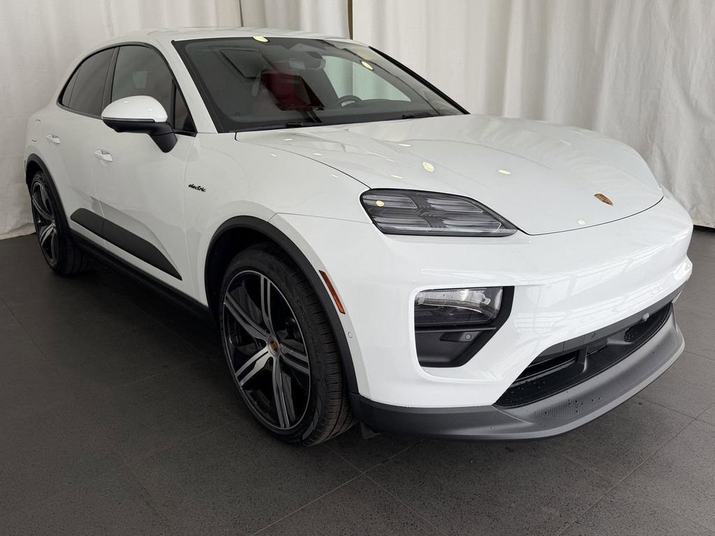 New 2026 Porsche Macan 4S Electric AWD/4WD image 7