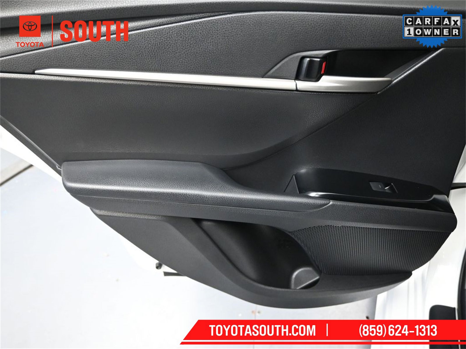 Used 2025 Toyota Camry SE w/ Convenience Package image 23