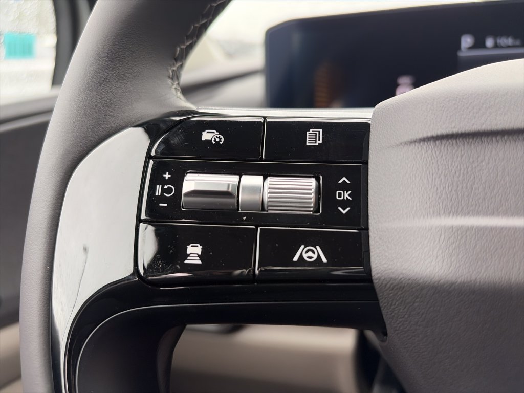 New 2027 Kia Carnival EX FWD image 14