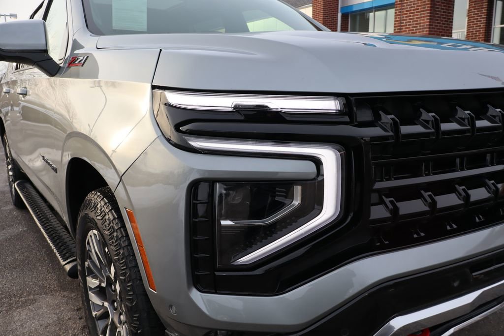 Used 2025 Chevrolet Suburban Z71 w/ Z71 Off-Road Package image 5