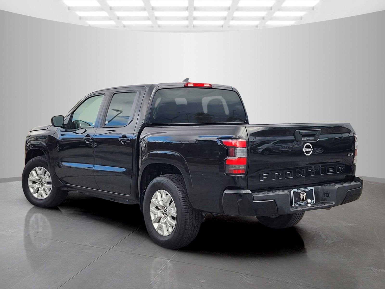 Used 2023 Nissan Frontier SV image 6