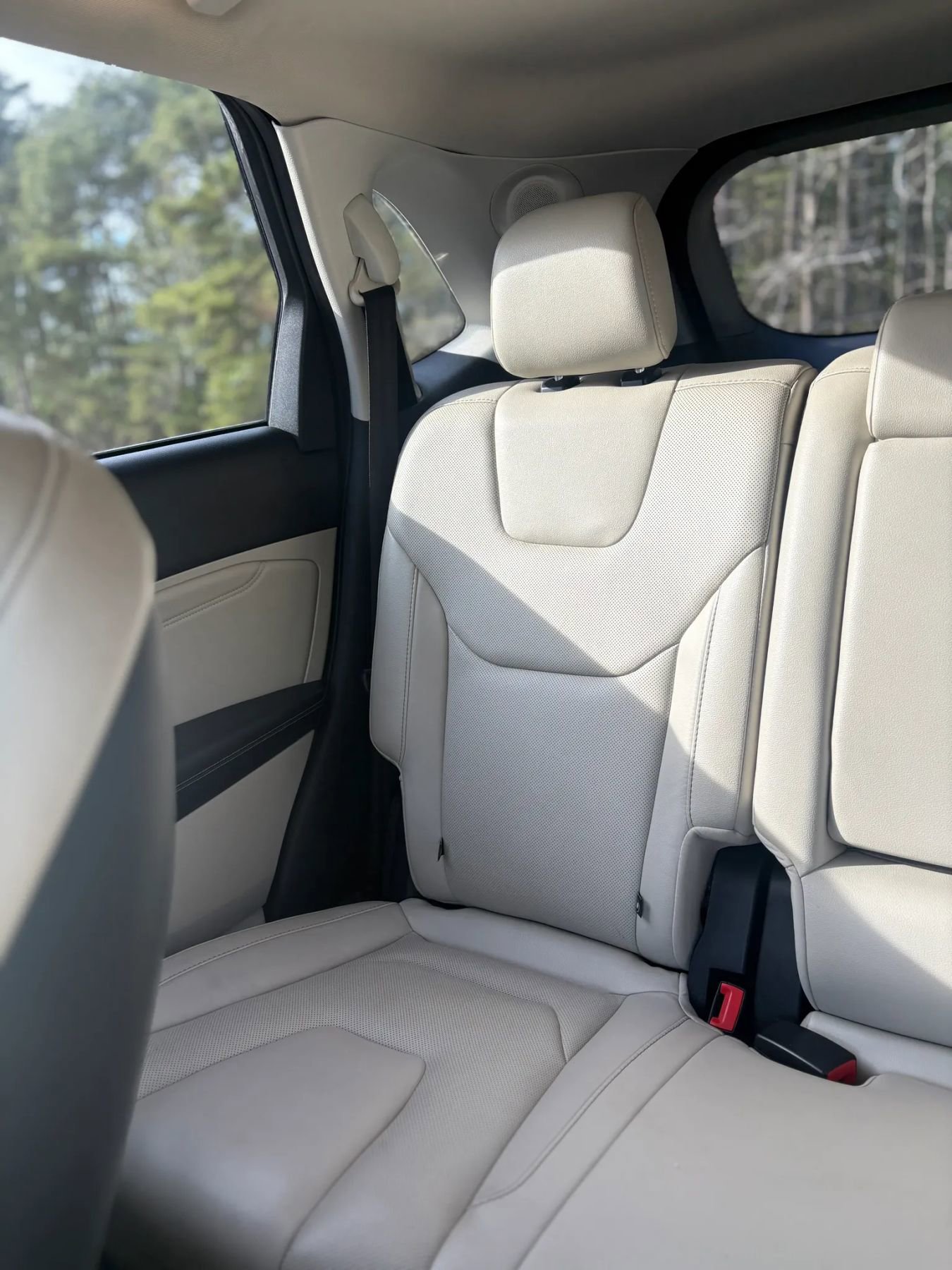 Used 2018 Ford Edge Titanium w/ Equipment Group 301A FWD image 46