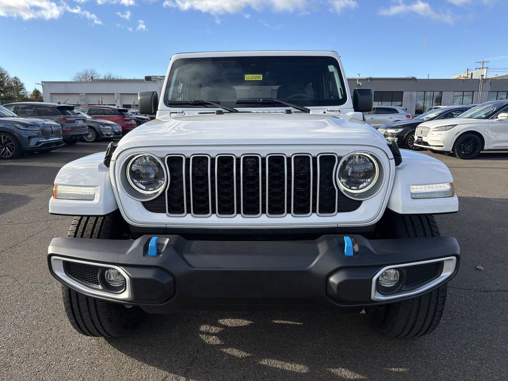 Used 2024 Jeep Wrangler Unlimited Sahara w/ Technology Group AWD/4WD image 9