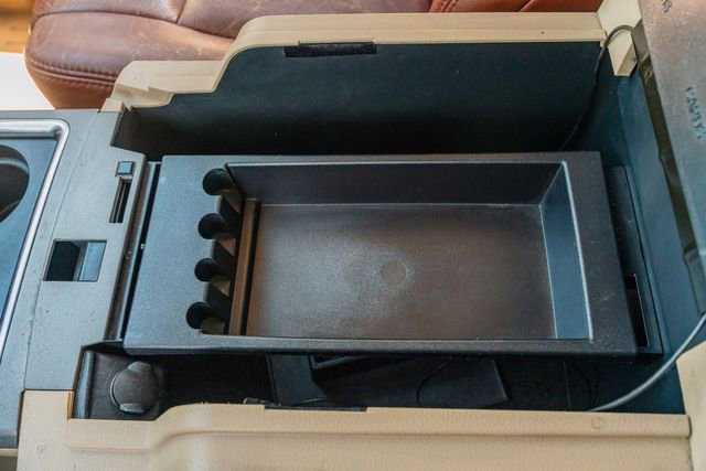 Used 2012 Ford F250 King Ranch w/ King Ranch w/Chrome Pkg image 32