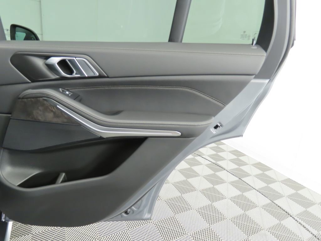 Certified 2026 BMW X5 sDrive40i w/ Parking Assistance Package RWD image 28