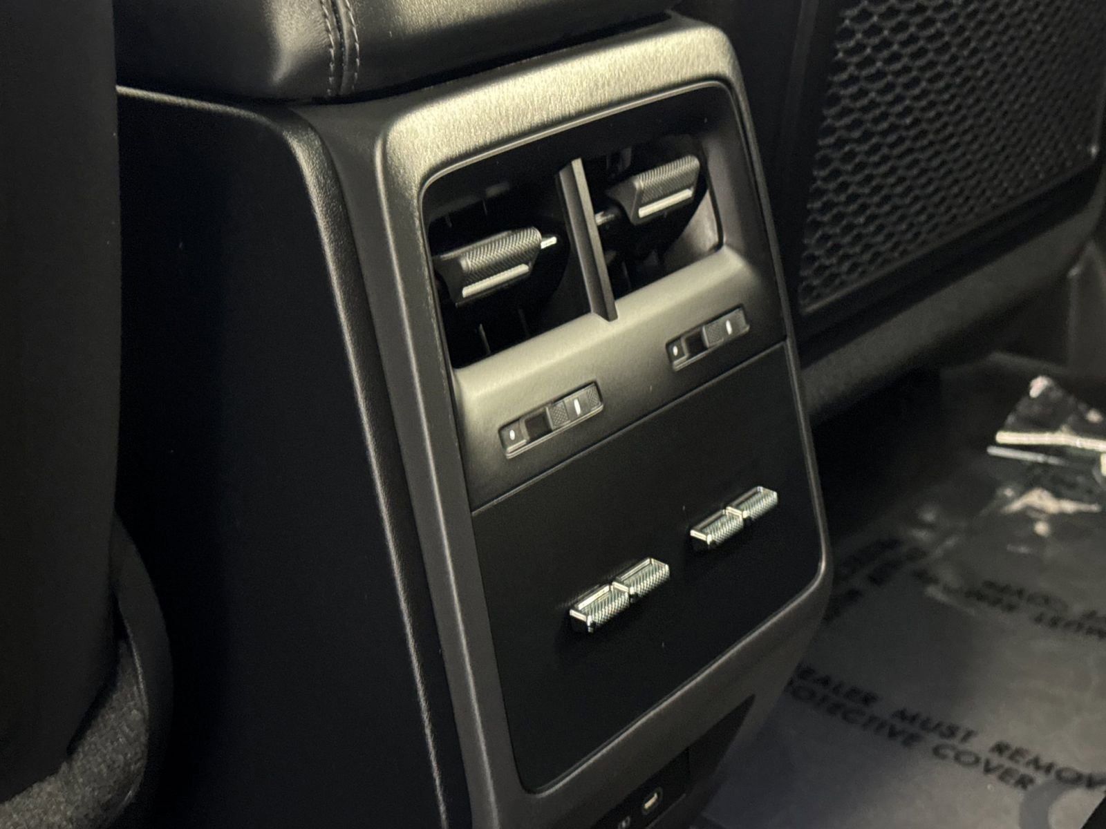 Used 2025 Porsche Macan Electric image 15