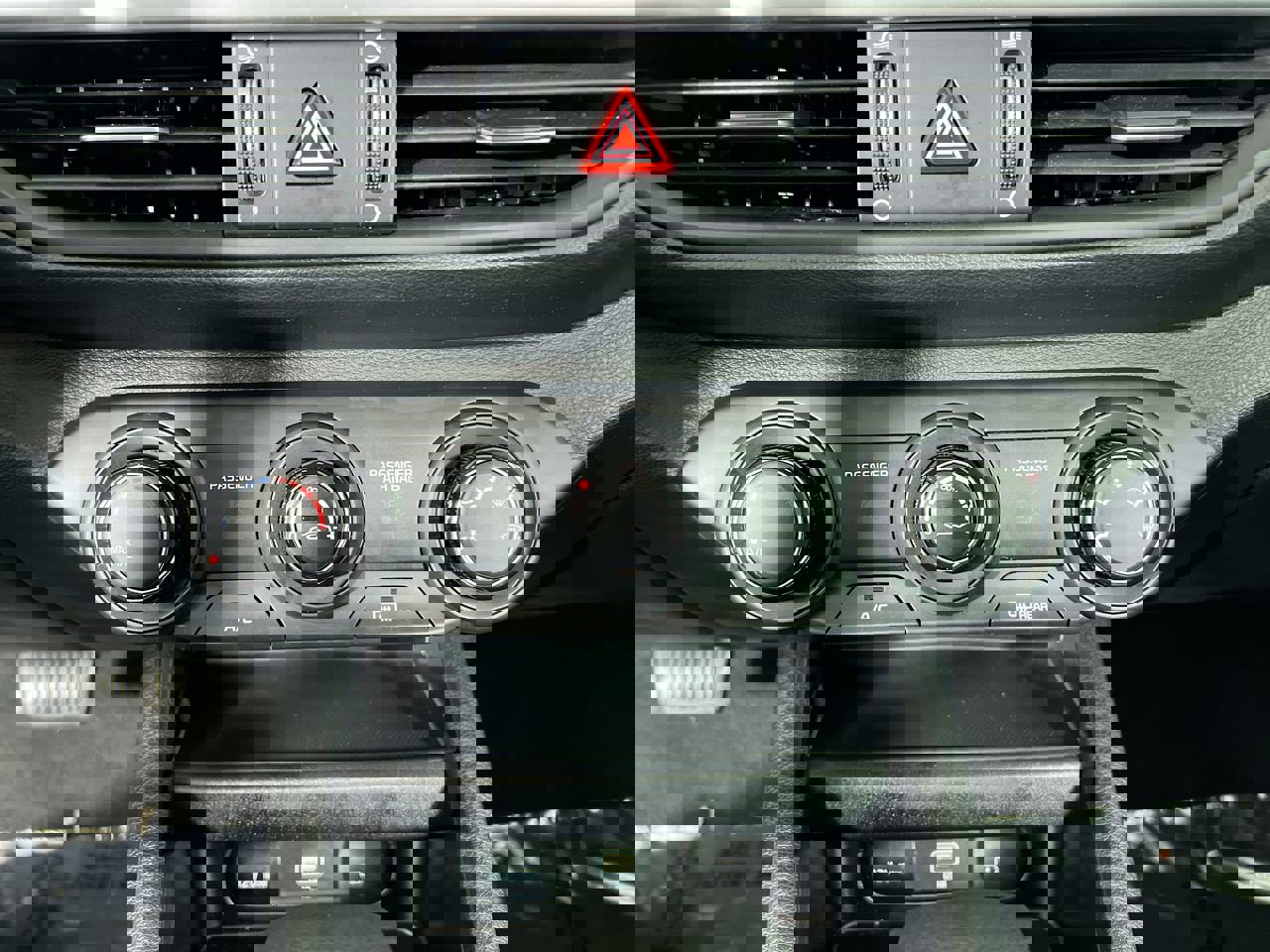 Certified 2024 Kia Forte LXS image 21