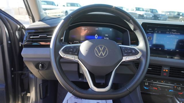 Used 2025 Volkswagen Jetta SE image 25