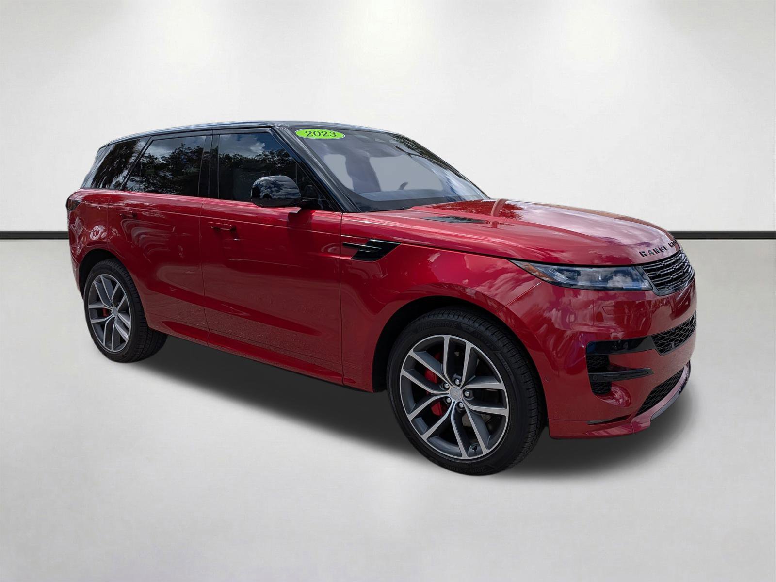 Used 2023 Land Rover Range Rover Sport SE Dynamic image 2