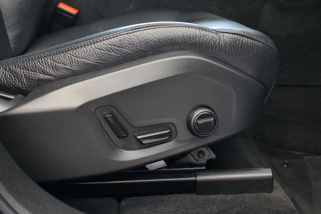Used 2024 Volvo XC60 B5 Plus image 17