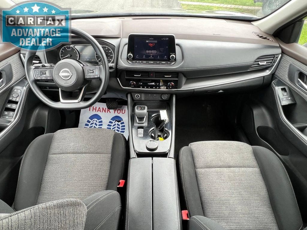 Used 2023 Nissan Rogue SV AWD/4WD image 2