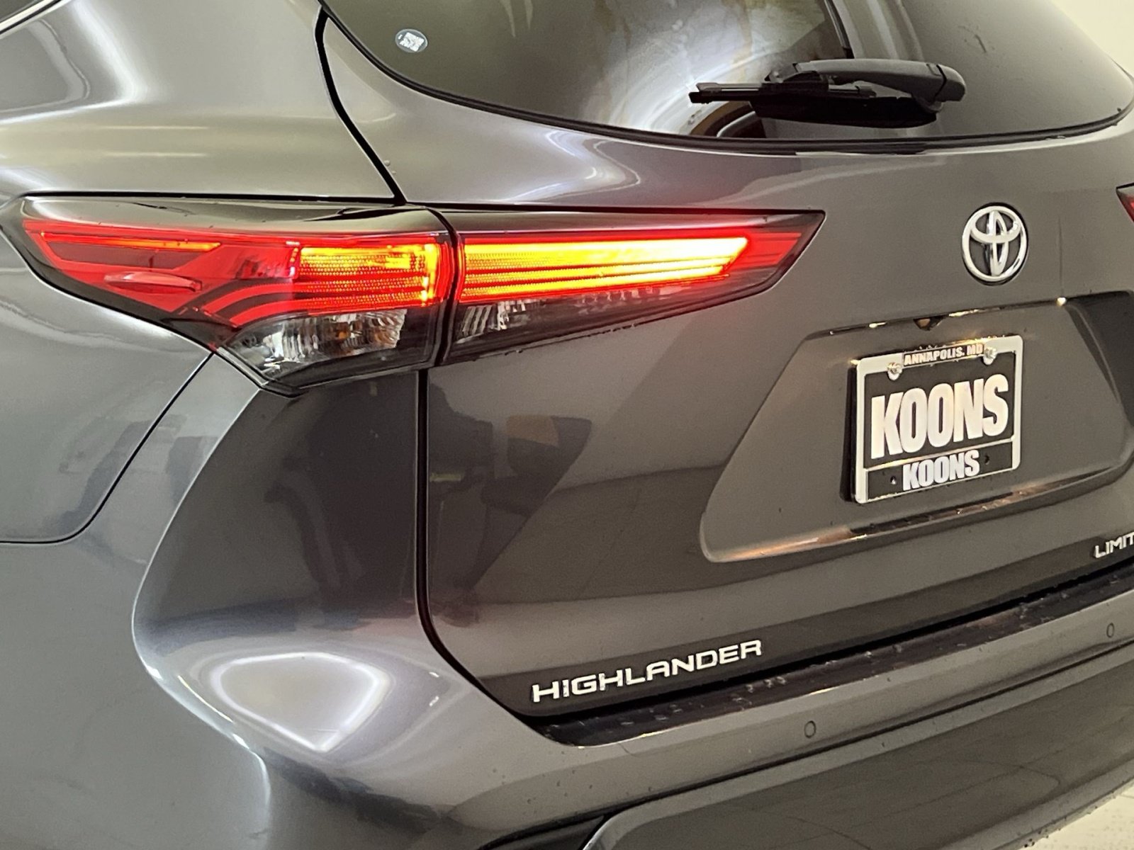 Used 2021 Toyota Highlander Limited AWD/4WD image 31