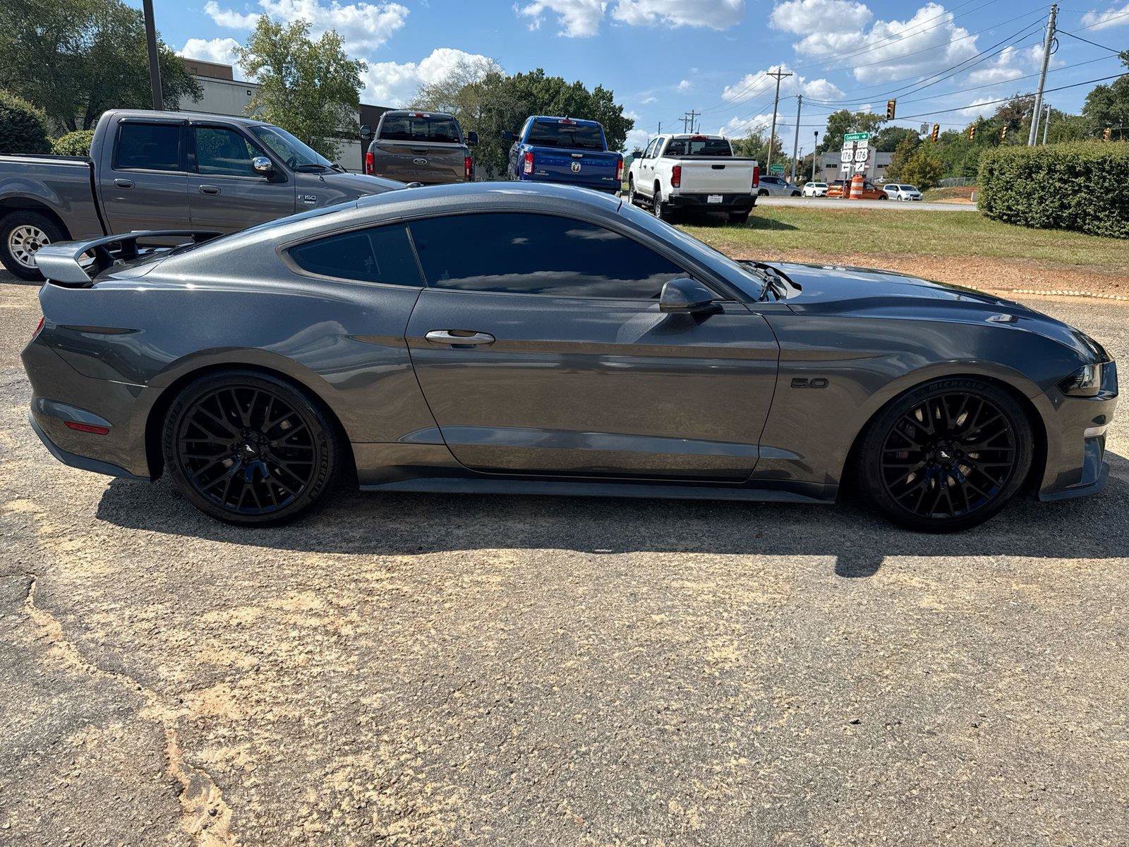 Used 2019 Ford Mustang GT Premium w/ GT Performance Package RWD image 20