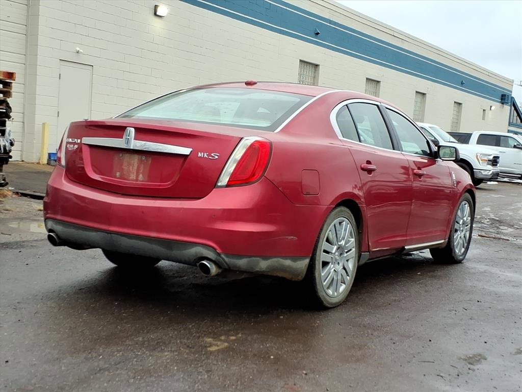 Used 2010 Lincoln MKS image 5