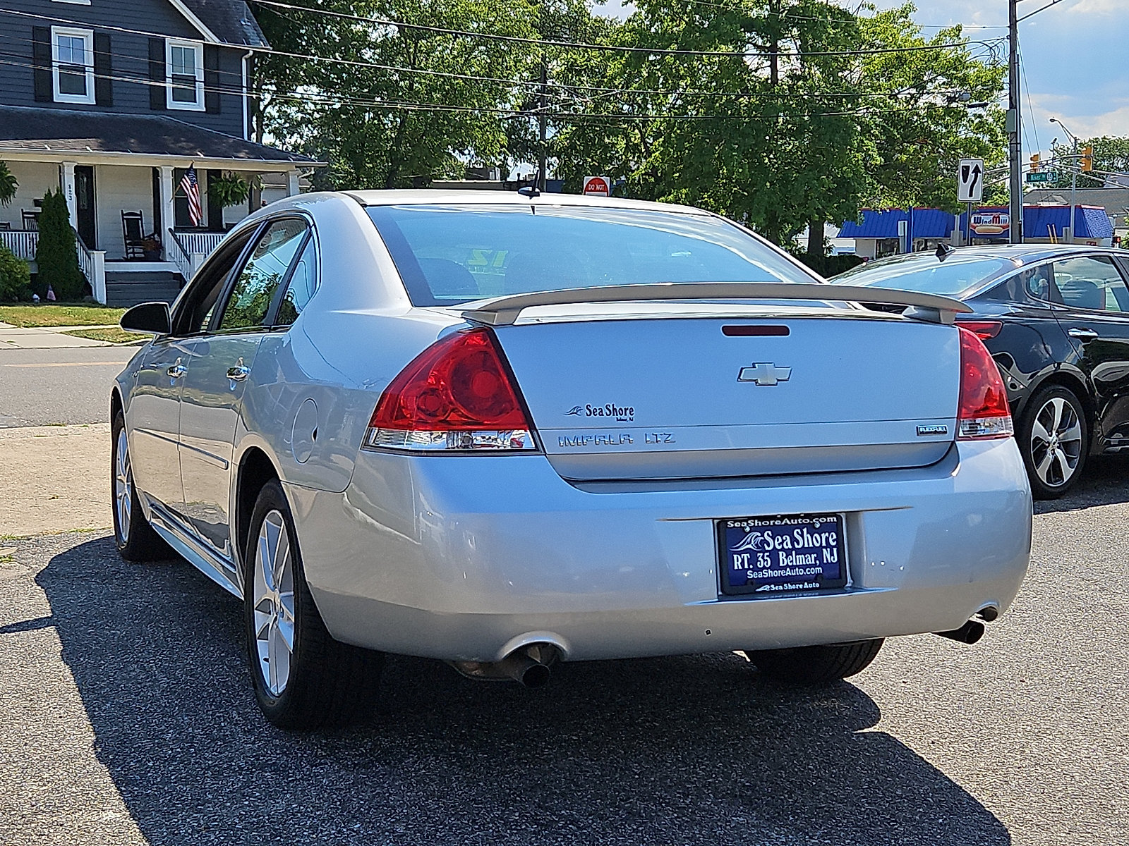Used 2012 Chevrolet Impala LTZ FWD image 4