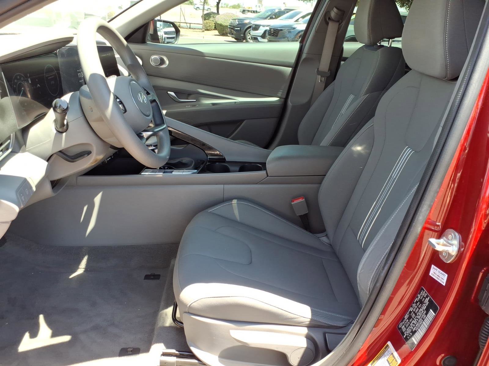 Certified 2024 Hyundai Elantra Blue FWD image 13