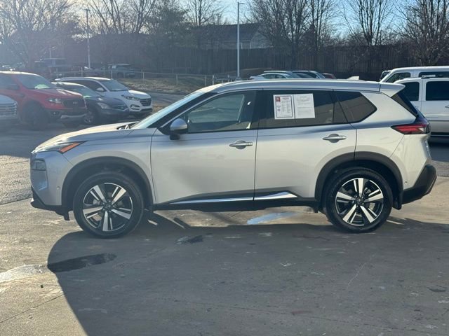 Used 2023 Nissan Rogue SL w/ SL Premium Package image 4