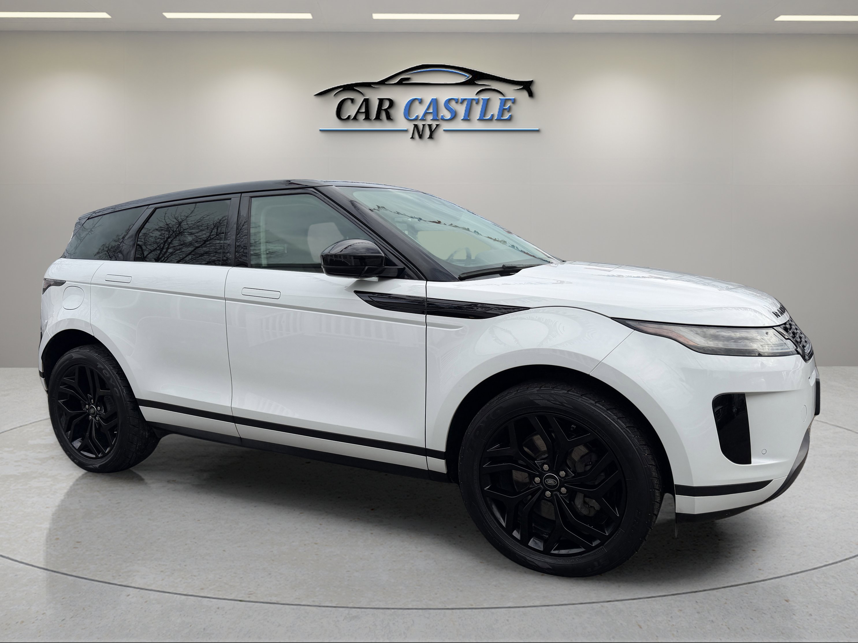 Used 2020 Land Rover Range Rover Evoque S image 5