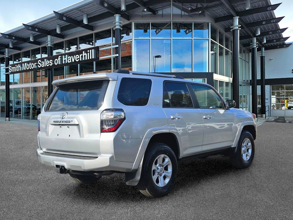Used 2019 Toyota 4Runner SR5 AWD/4WD image 5