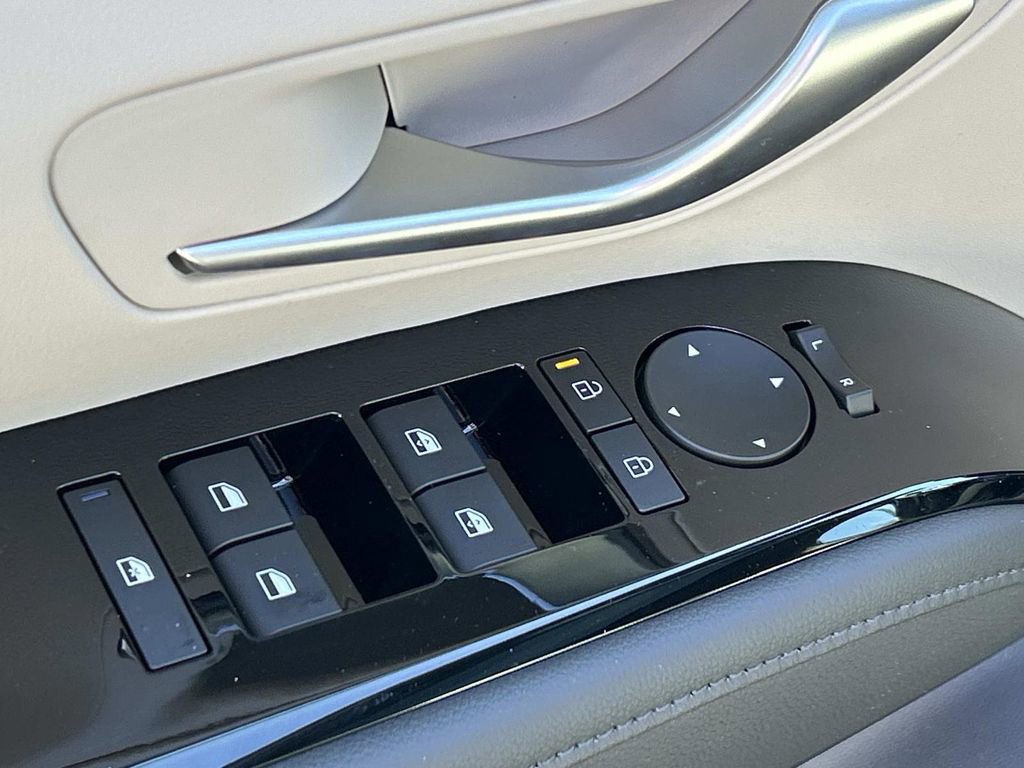 New 2026 Hyundai Tucson Limited image 17